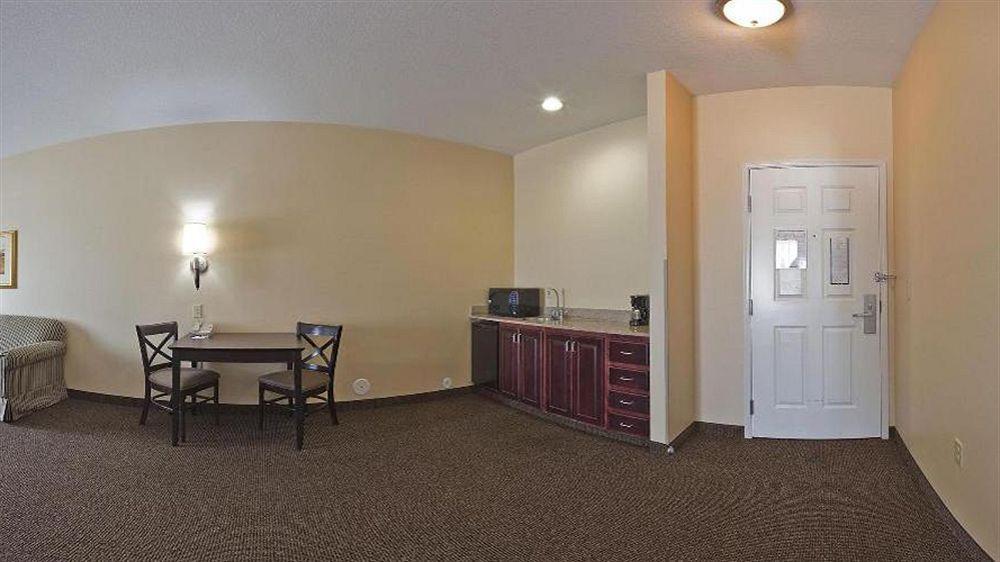 Holiday Inn Express Hotel & Suites Fort Collins By Ihg Zewnętrze zdjęcie