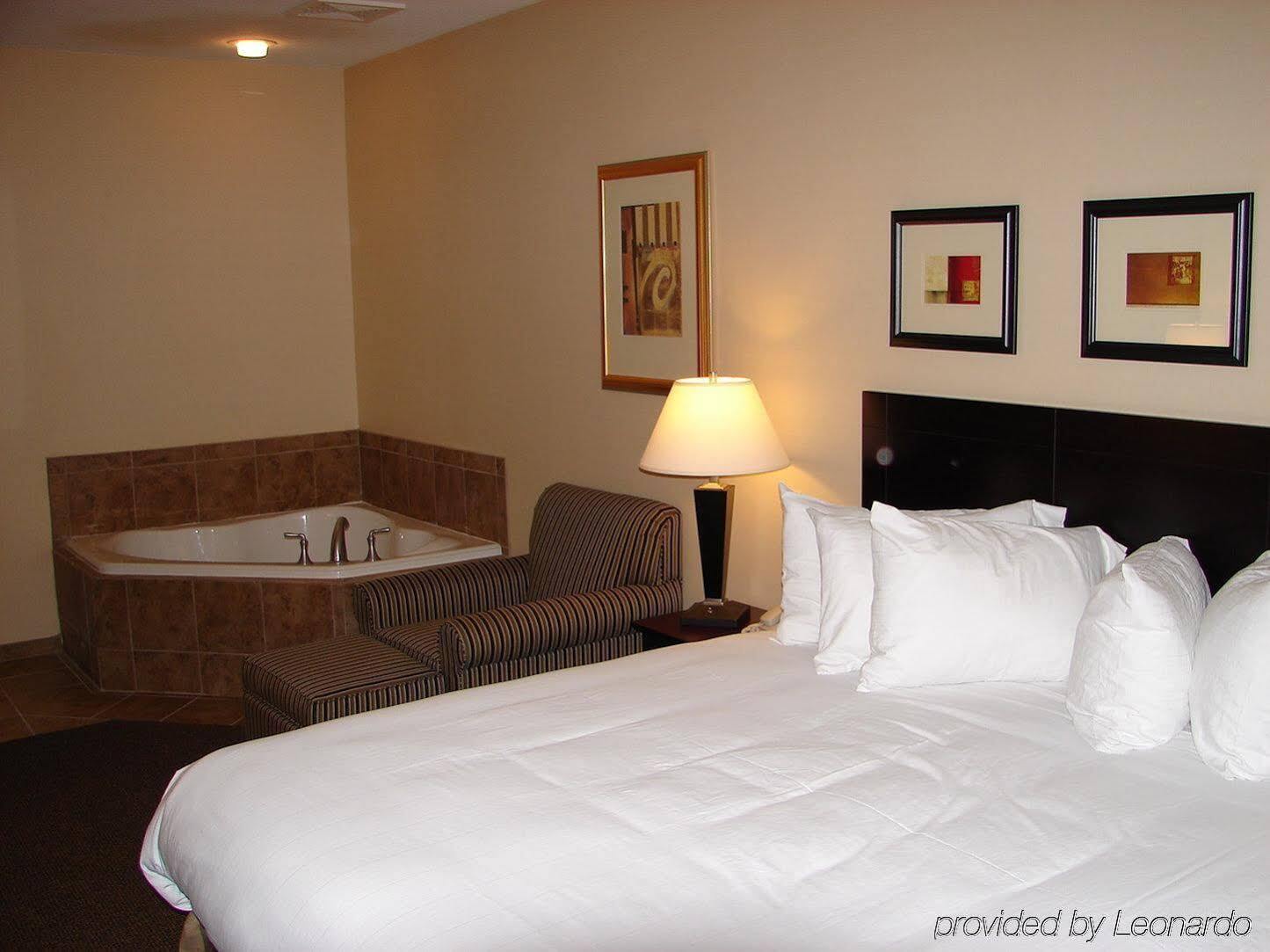 Holiday Inn Express Hotel & Suites Fort Collins By Ihg Zewnętrze zdjęcie